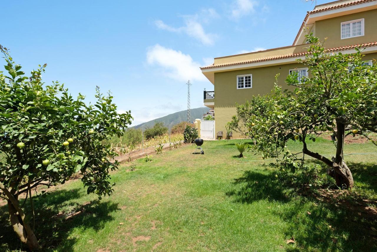 House Vochozka Hotel ลาโอโรตาวา ภายนอก รูปภาพ